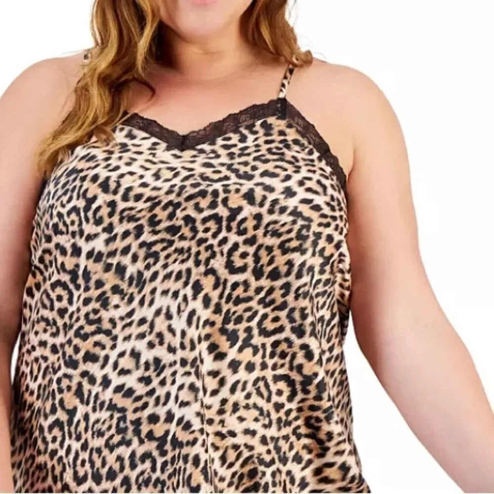 Plus Size Lace-Trim Satin Chemise size 3X - Picture 4 of 6